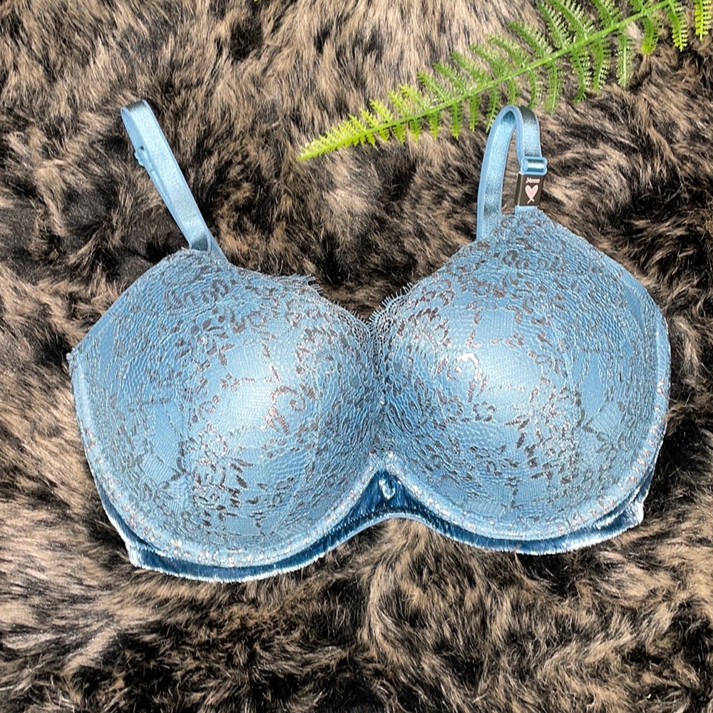 Victoria’s Secret Very Sexy Lace Push up Bra 34DDD 34F NEW